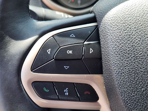 Used 2017 Jeep Cherokee Limited AWD/4WD image 24