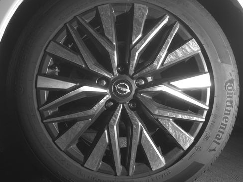 Used 2025 Nissan Altima 2.5 SV image 14