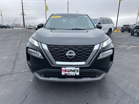 Used 2023 Nissan Rogue SV image 16