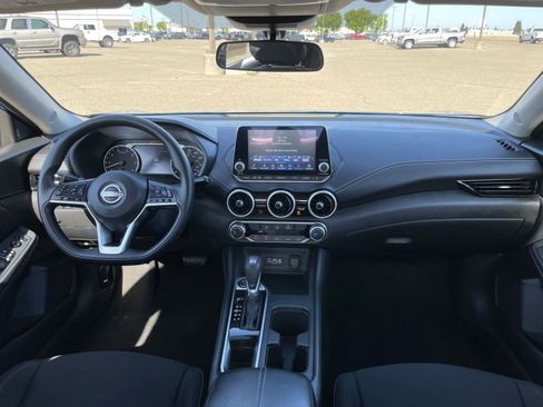 Used 2025 Nissan Sentra SV image 32