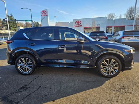 Used 2024 MAZDA CX-5 Signature image 8