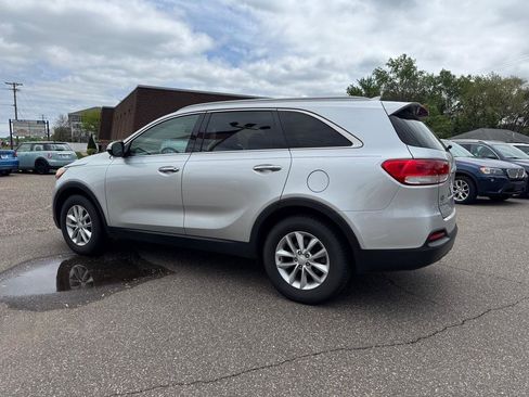 Used 2017 Kia Sorento FWD w/ LX Convenience Package image 8