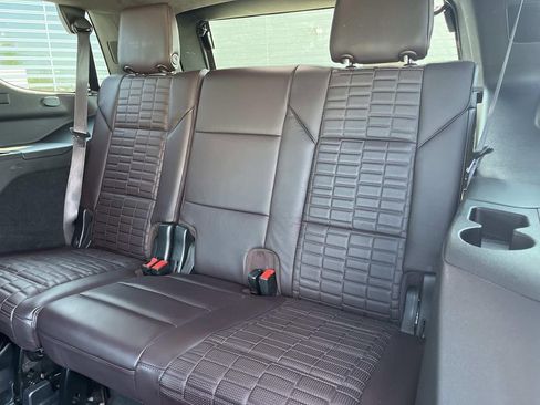 Used 2021 Cadillac Escalade Sport Platinum w/ Heavy-Duty Trailer Package AWD/4WD image 21