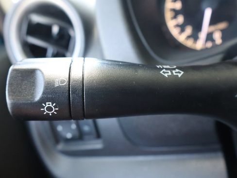 Used 2015 Nissan Versa Note SV FWD image 31