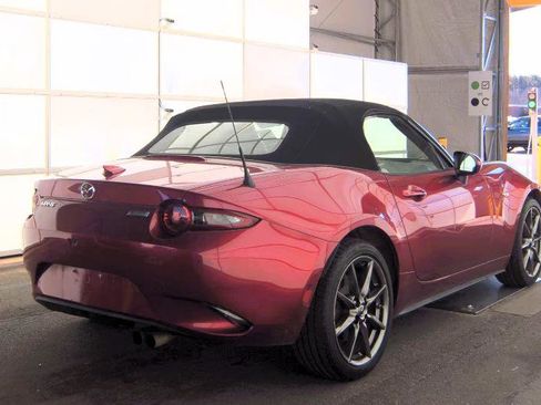 Used 2019 MAZDA MX-5 Miata Grand Touring image 4
