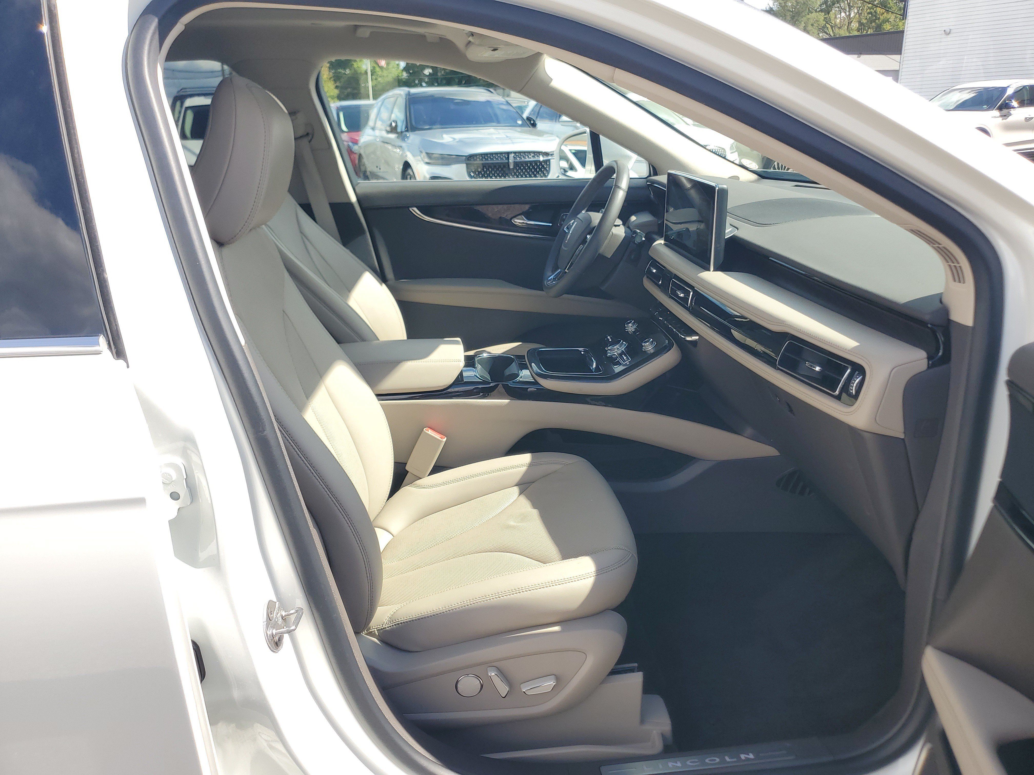 Certified 2023 Lincoln Nautilus Reserve AWD/4WD image 9