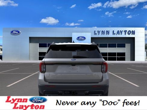 New 2026 Ford Explorer ST-Line w/ ST-Line Street Pack RWD image 5