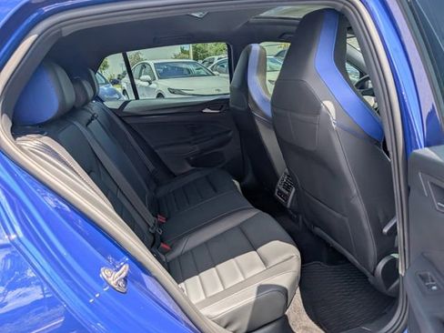 Used 2024 Volkswagen Golf R AWD/4WD image 9