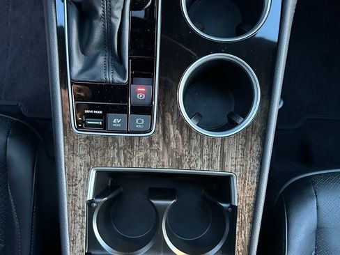 Used 2026 Toyota Sienna Platinum image 23