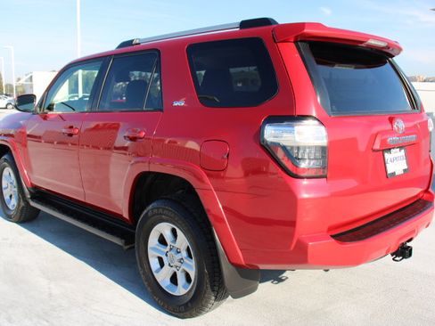 Certified 2024 Toyota 4Runner SR5 Premium image 6