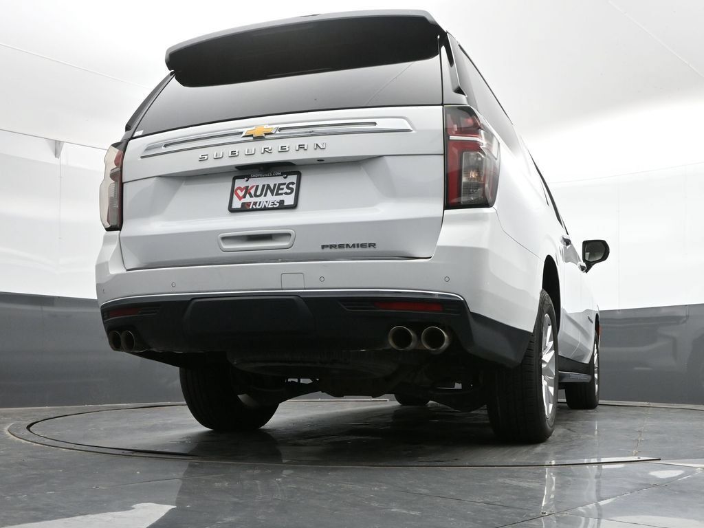 Used 2023 Chevrolet Suburban Premier AWD/4WD image 42