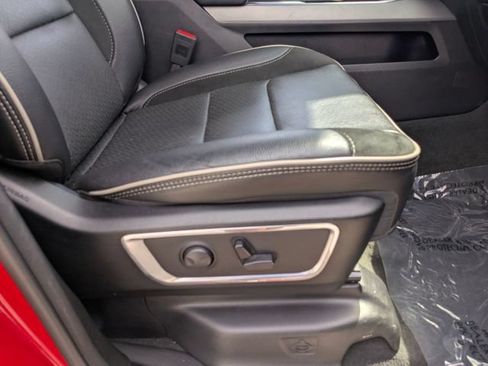 Used 2024 RAM 1500 Laramie AWD/4WD image 36