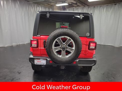 Used 2022 Jeep Wrangler Unlimited Sahara w/ Cold Weather Group AWD/4WD image 7