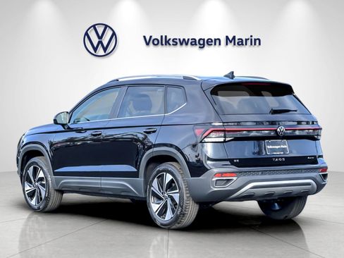 New 2026 Volkswagen Taos SE AWD/4WD image 3