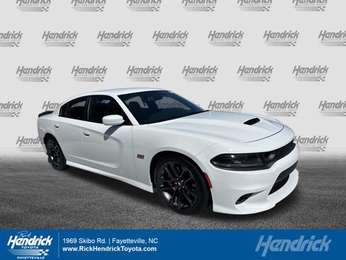 Used 2022 Dodge Charger Scat Pack RWD image 1