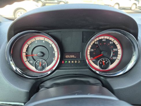 Used 2019 Dodge Grand Caravan SXT FWD image 19