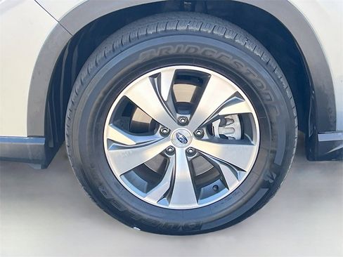 Used 2020 Subaru Ascent Premium w/ Convenience Package image 32