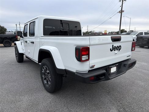 New 2026 Jeep Gladiator Sport image 8