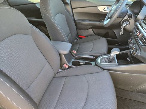 Certified 2022 Kia Forte LXS image 19