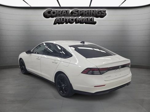 Certified 2025 Honda Accord SE image 4