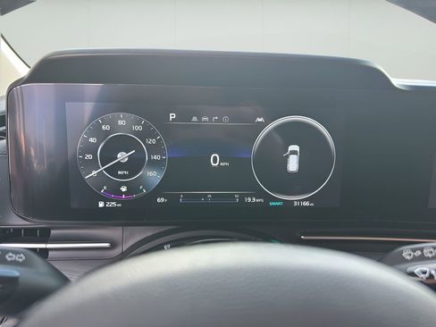 Used 2024 Kia Carnival SX image 18