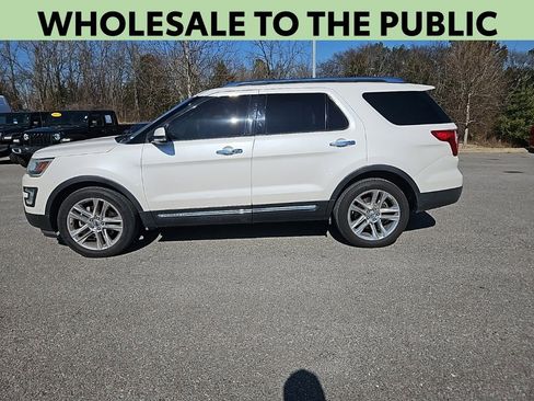 Used 2016 Ford Explorer Limited w/ Equipment Group 301A image 4