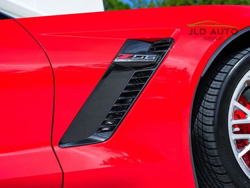 Used 2016 Chevrolet Corvette Z06 w/ 3LZ Preferred Equipment Group image 44