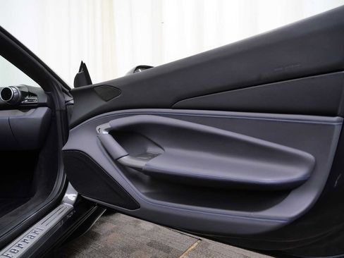 Certified 2022 Ferrari F8 Tributo RWD image 15
