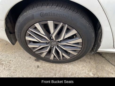 Used 2023 Nissan Altima 2.5 SV image 9