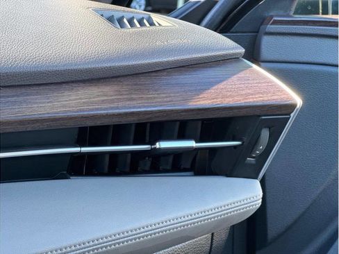 Used 2020 Toyota Avalon XLE image 14