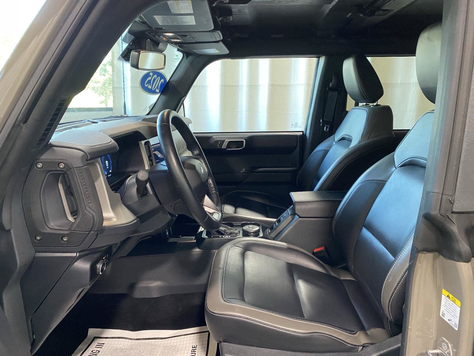 Used 2025 Ford Bronco Outer Banks AWD/4WD image 5