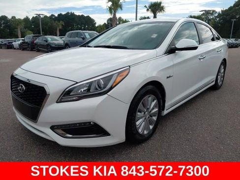 Used 2016 Hyundai Sonata SE FWD image 1