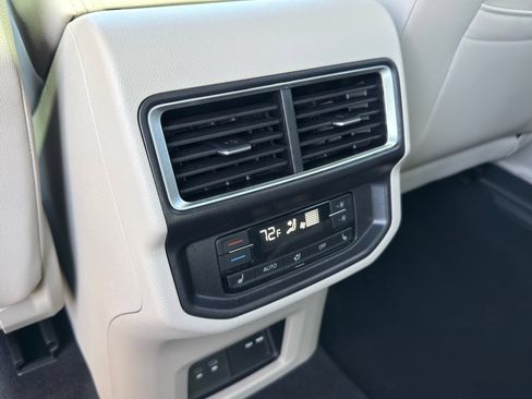 Used 2025 Volkswagen Atlas SEL Premium R-Line AWD/4WD image 22