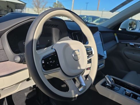 New 2026 Volvo XC90 B6 Ultra image 26