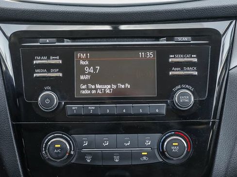 Used 2016 Nissan Rogue S AWD/4WD image 14