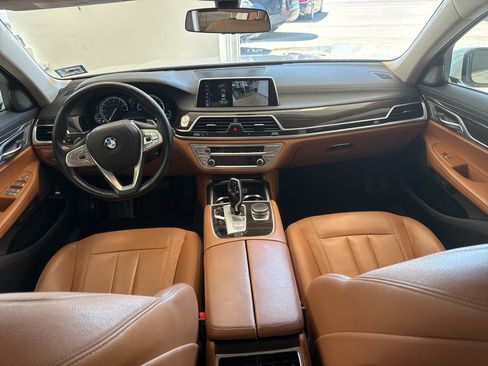 Used 2017 BMW 740i RWD image 12