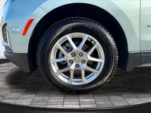 Used 2022 Chevrolet Equinox LT AWD/4WD image 36