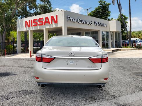 Used 2013 Lexus ES 350 4dr Sdn image 5