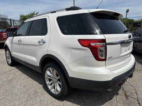 Used 2015 Ford Explorer XLT w/ Equipment Group 202B AWD/4WD image 12