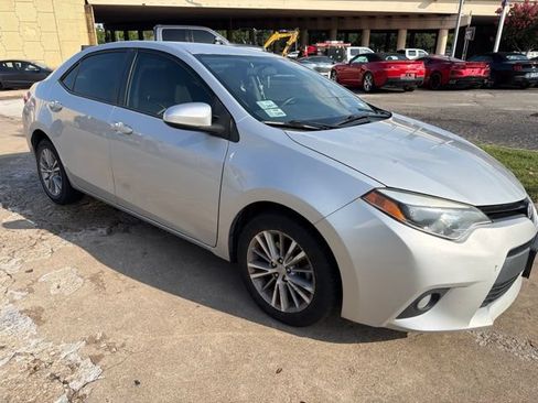 Used 2014 Toyota Corolla LE FWD image 1