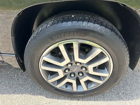 Used 2013 GMC Acadia Denali AWD/4WD image 29