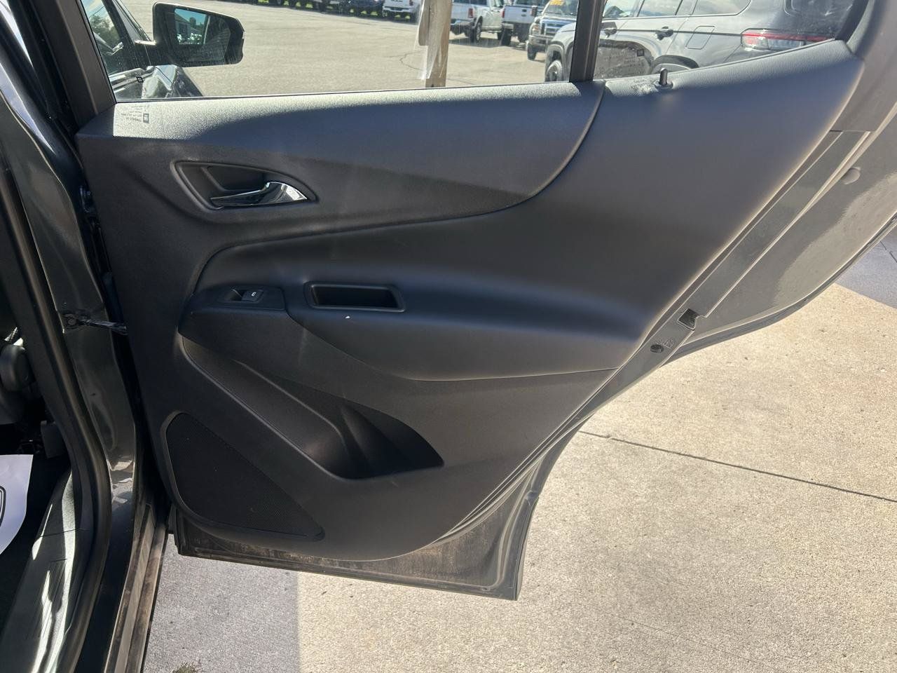 Used 2019 Chevrolet Equinox LT w/ Sun & Navigation Package AWD/4WD image 16