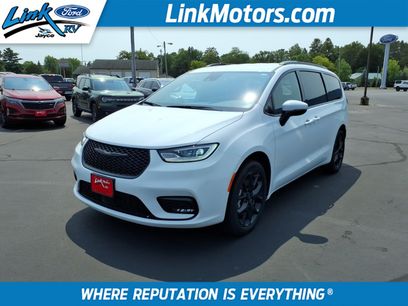 Used 2023 Chrysler Pacifica Touring-L w/ S Appearance Package