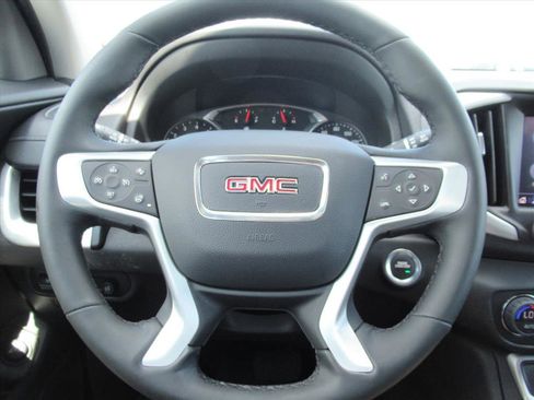 Used 2024 GMC Terrain SLT w/ Tech Package image 20