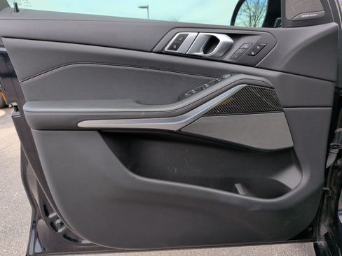 Used 2021 BMW X5 M50i image 27