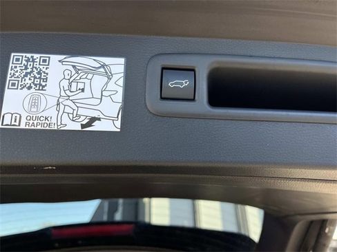 Used 2024 Toyota Highlander LE image 13