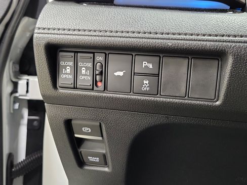 Certified 2025 Honda Odyssey Touring image 25