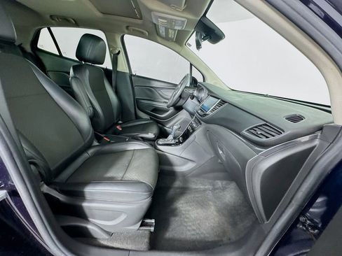 Used 2021 Buick Encore Preferred w/ Safety Package FWD image 30