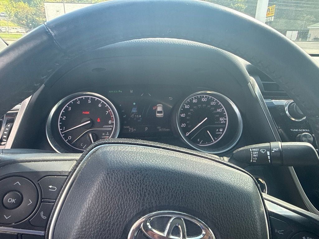 Used 2018 Toyota Camry XLE FWD image 14