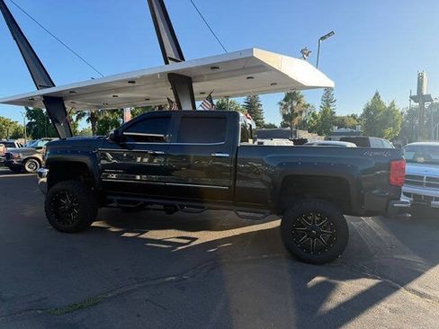 Used 2017 Chevrolet Silverado 2500 LTZ w/ Duramax Plus Package AWD/4WD image 21